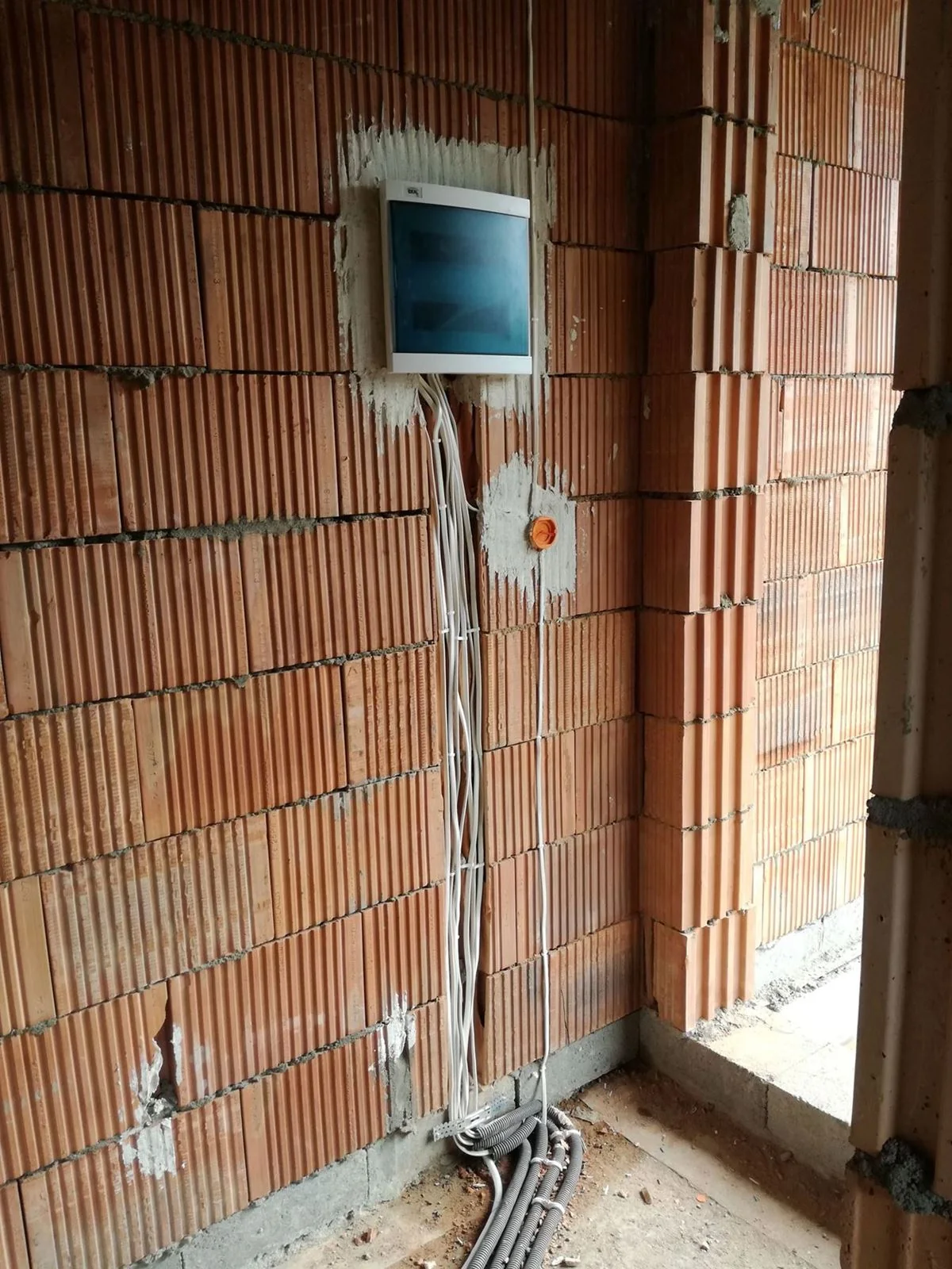 Instalacje elektryczne szczyrk – realizacja INEBO